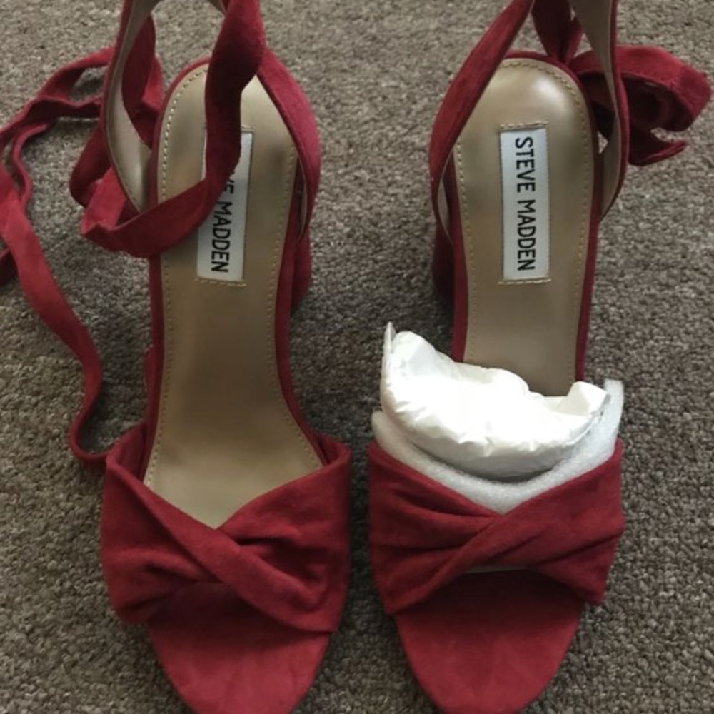Steve Madden - 8 Clary Heel Red